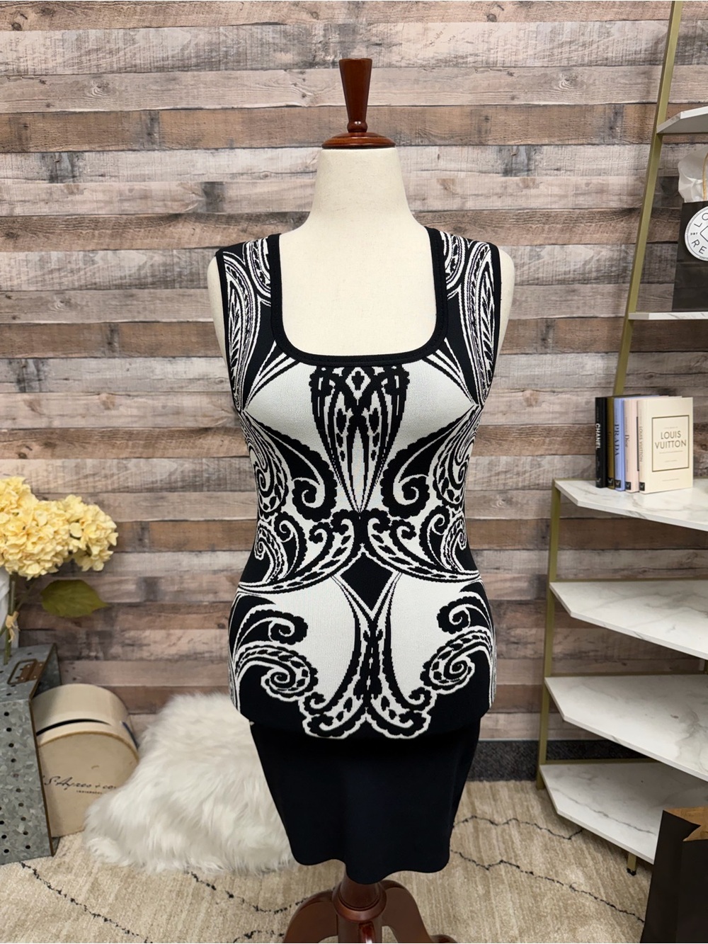 Guess LA Black & White Bodycon Dress Medium
